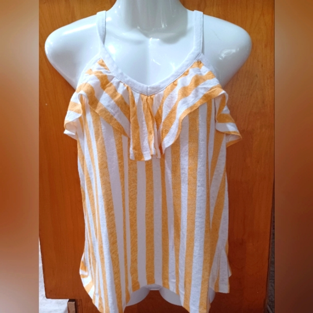 Old Navy flowing tank with ruffle accent